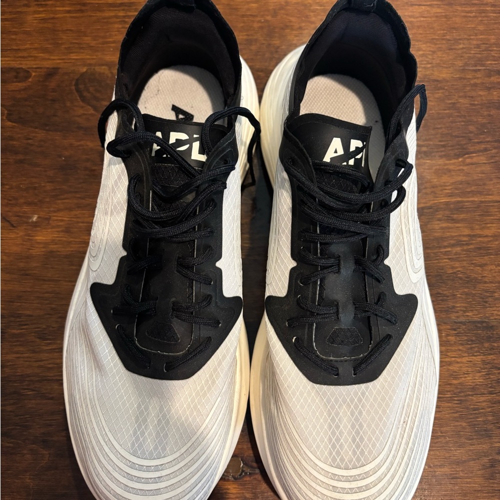 APL Black and White Athletic Shoes Performance Focus vguc